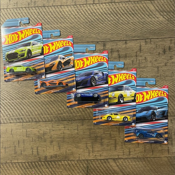 Hot wheels set - Picture 1 of 1